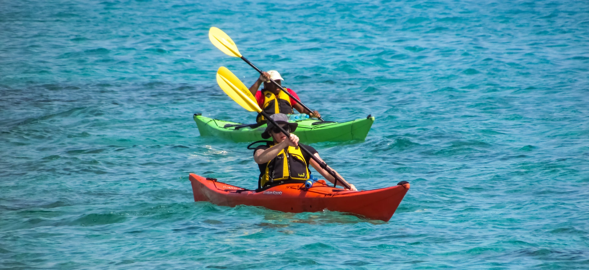 The-Ultimate-Guide-to-Family-Friendly-Kayaking